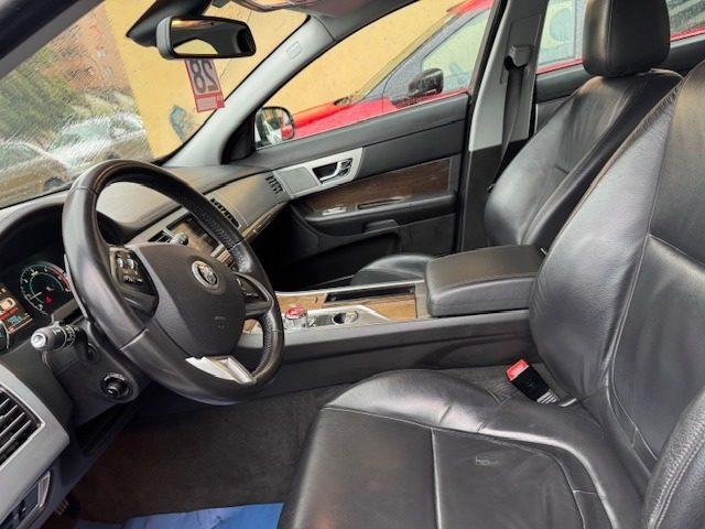 JAGUAR XF 2.2 D 190 CV