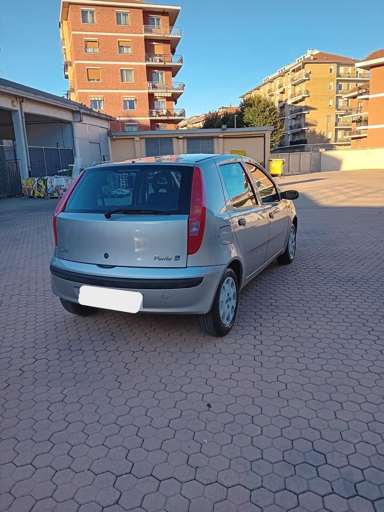 Fiat Punto 5 porte - APERTI AD AGOSTO