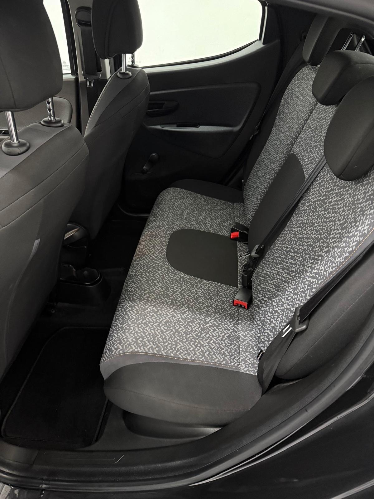 Lancia Ypsilon 1.2 69 CV 5 porte S&S Black and Noir