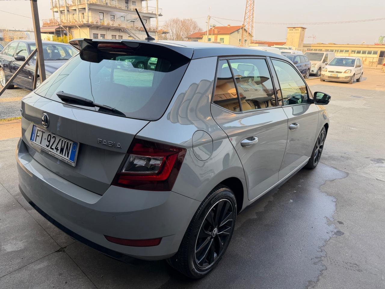 Skoda Fabia 1.0 TSI Twin Color Monte Carlo