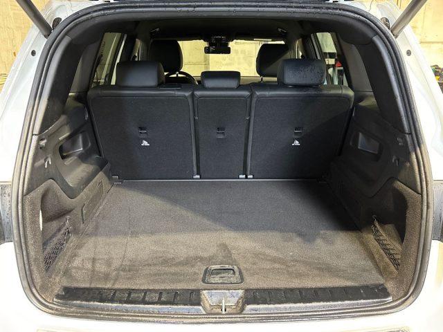 MERCEDES-BENZ EQB 300 4Matic Sport