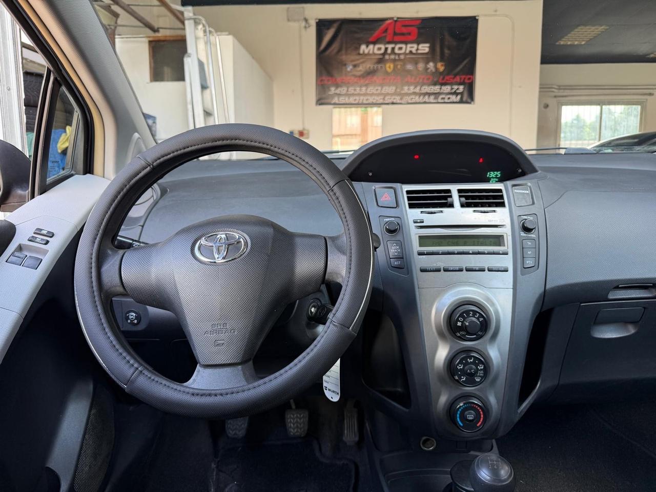 Toyota Yaris 1.0 5 porte Sol
