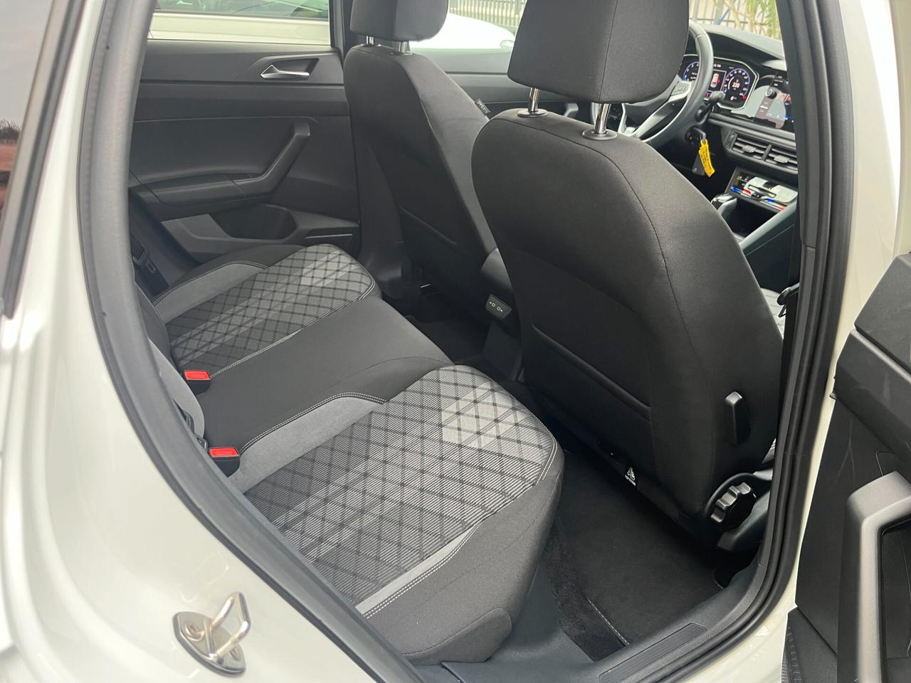 Volkswagen Taigo 1.0 TSI 115 CV DSG R-Line**KM 27635**