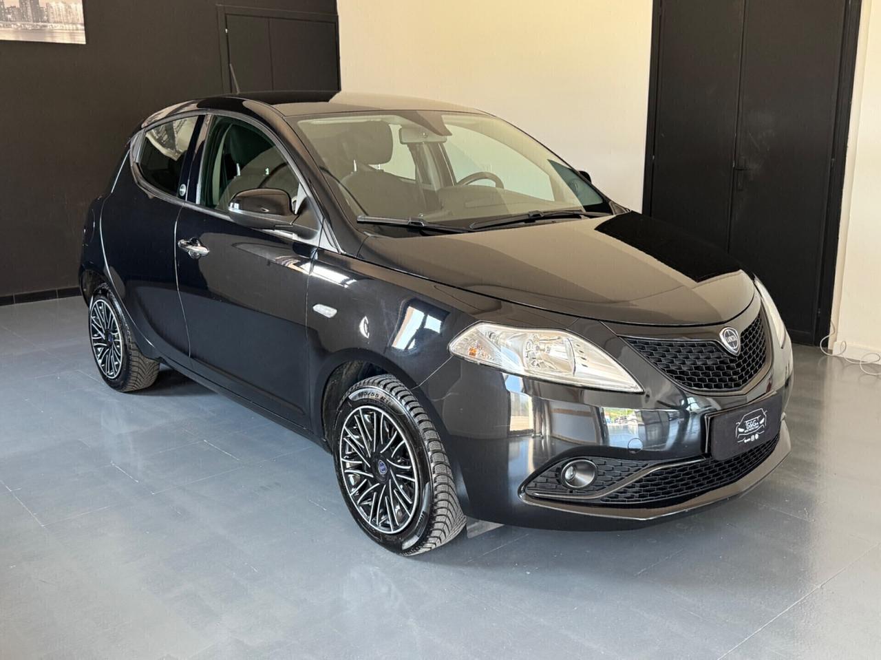 LANCIA YPSILON 1.0 FIREFLY HYBRID GOLD - 2021