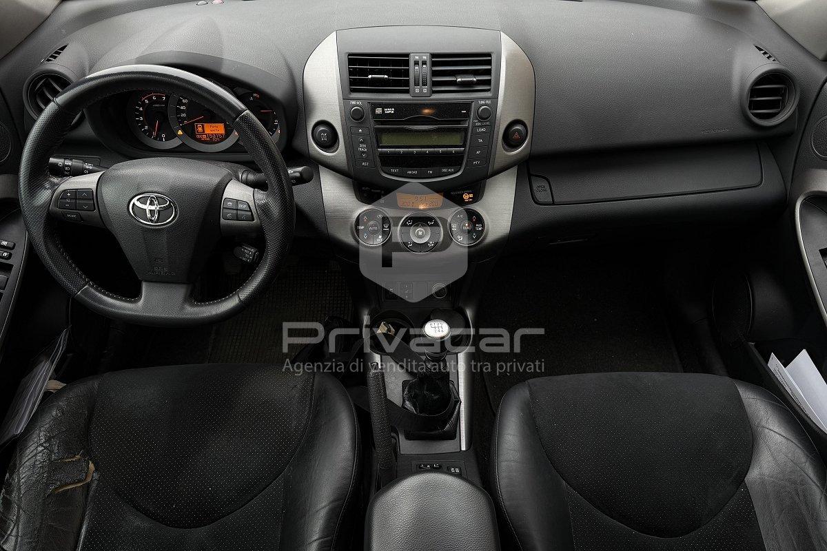 TOYOTA RAV4 Crossover 2.2 D-4D 150 CV DPF Exclusive