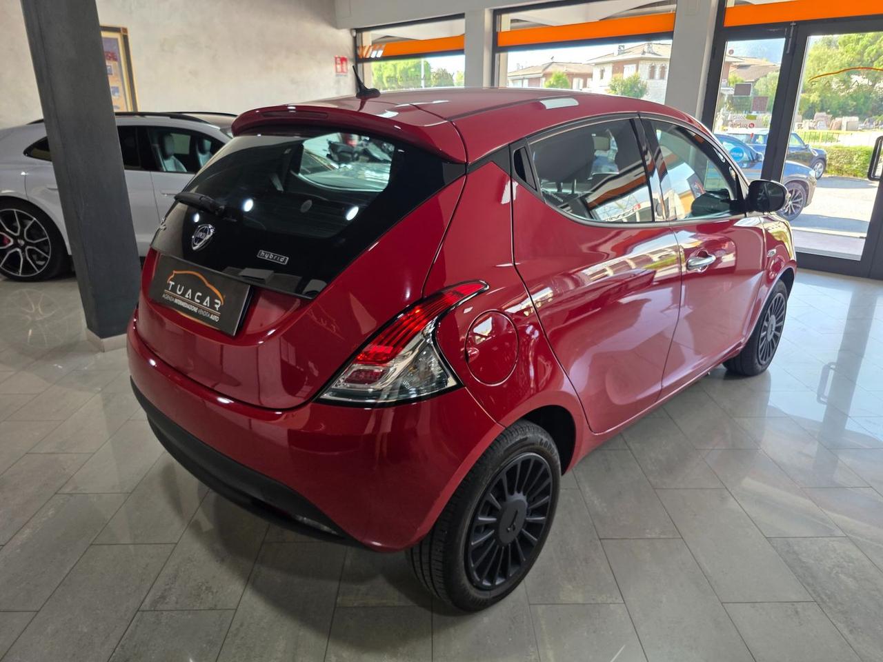 Lancia Ypsilon Silver 1.0 HYBRID #11884