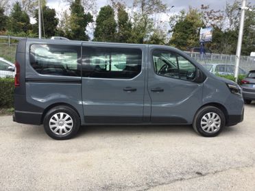 Nissan Primastar Noleggio Bus 9 Posti