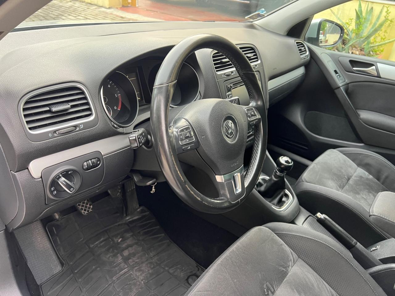 Volkswagen Golf 1.6 TDI 105cv Comfortline 2011