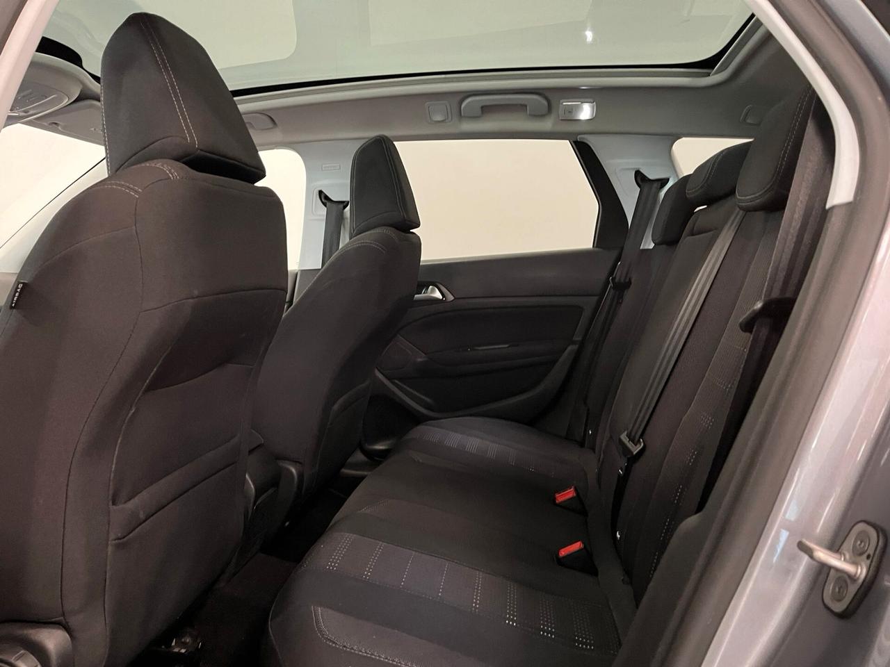 Peugeot 308 SW-1.2 puretech-Allure-EURO6B