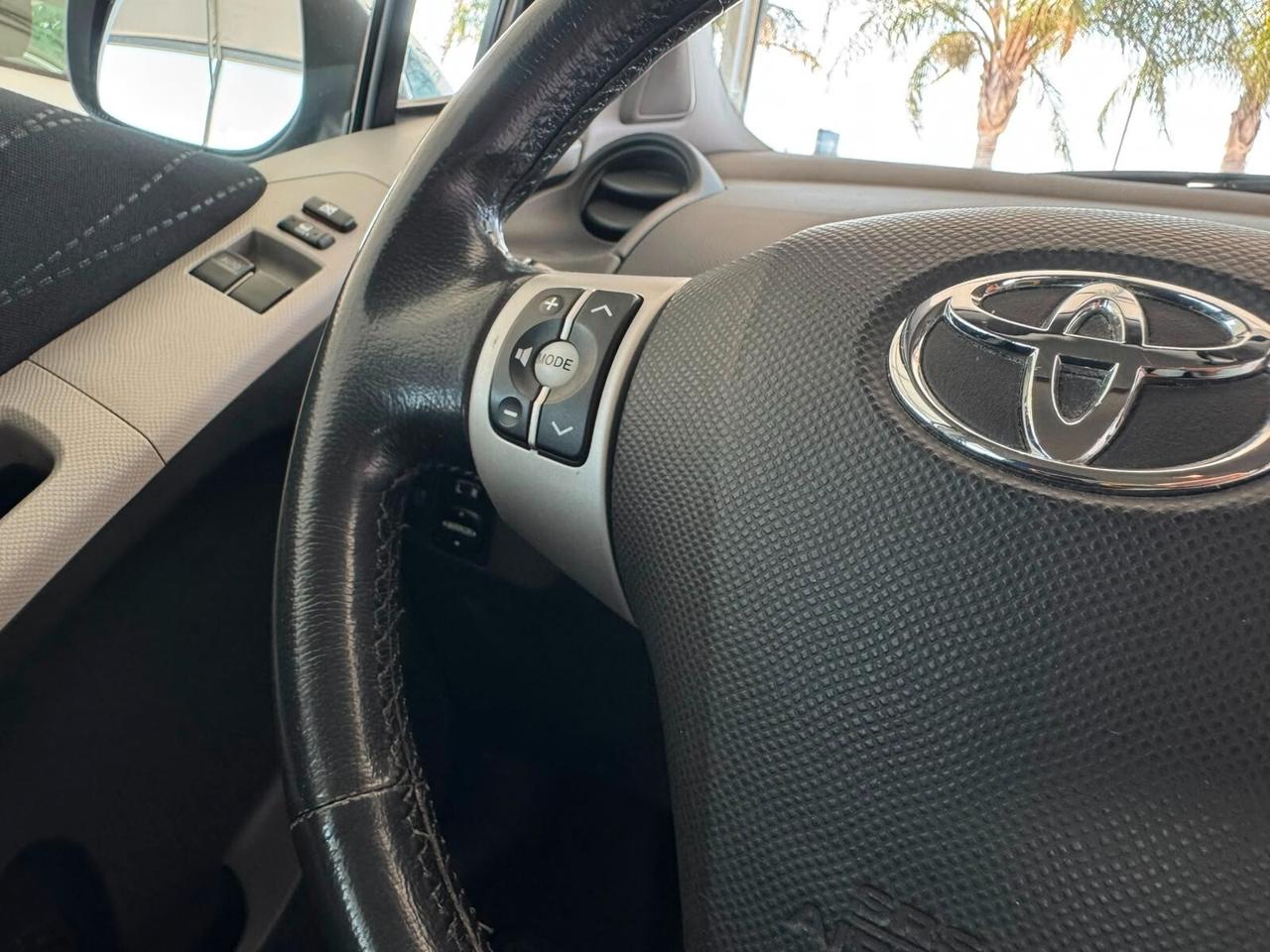 Toyota Yaris 1.4 D-4D 5 porte Sol