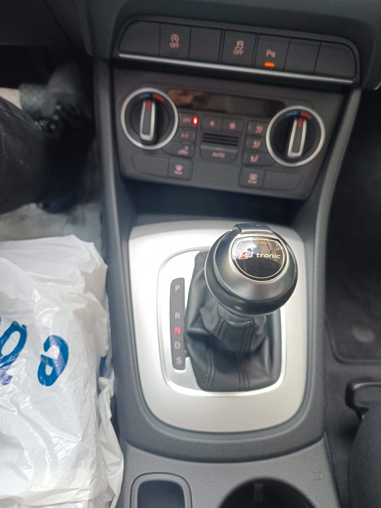 Audi Q3 2.0 TDI 150 CV S tronic Sport