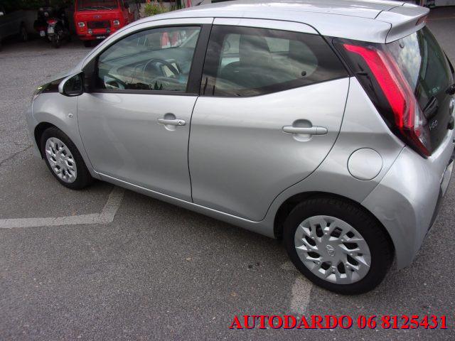 TOYOTA Aygo 1.0 VVT-i 69 CV 5 porte x-business MMT