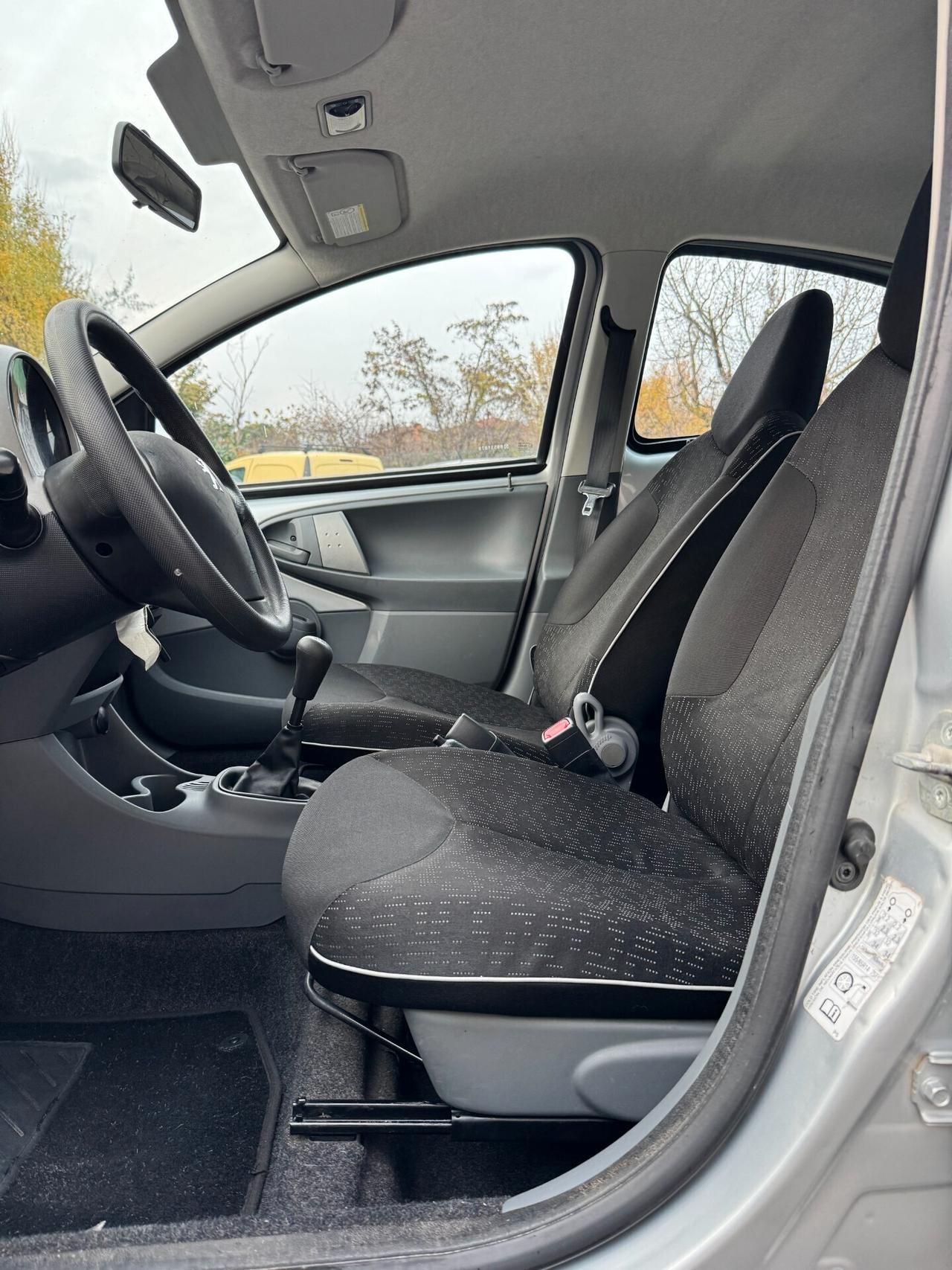 Peugeot 107 1.0 50kW 5P Benz E5 Allure