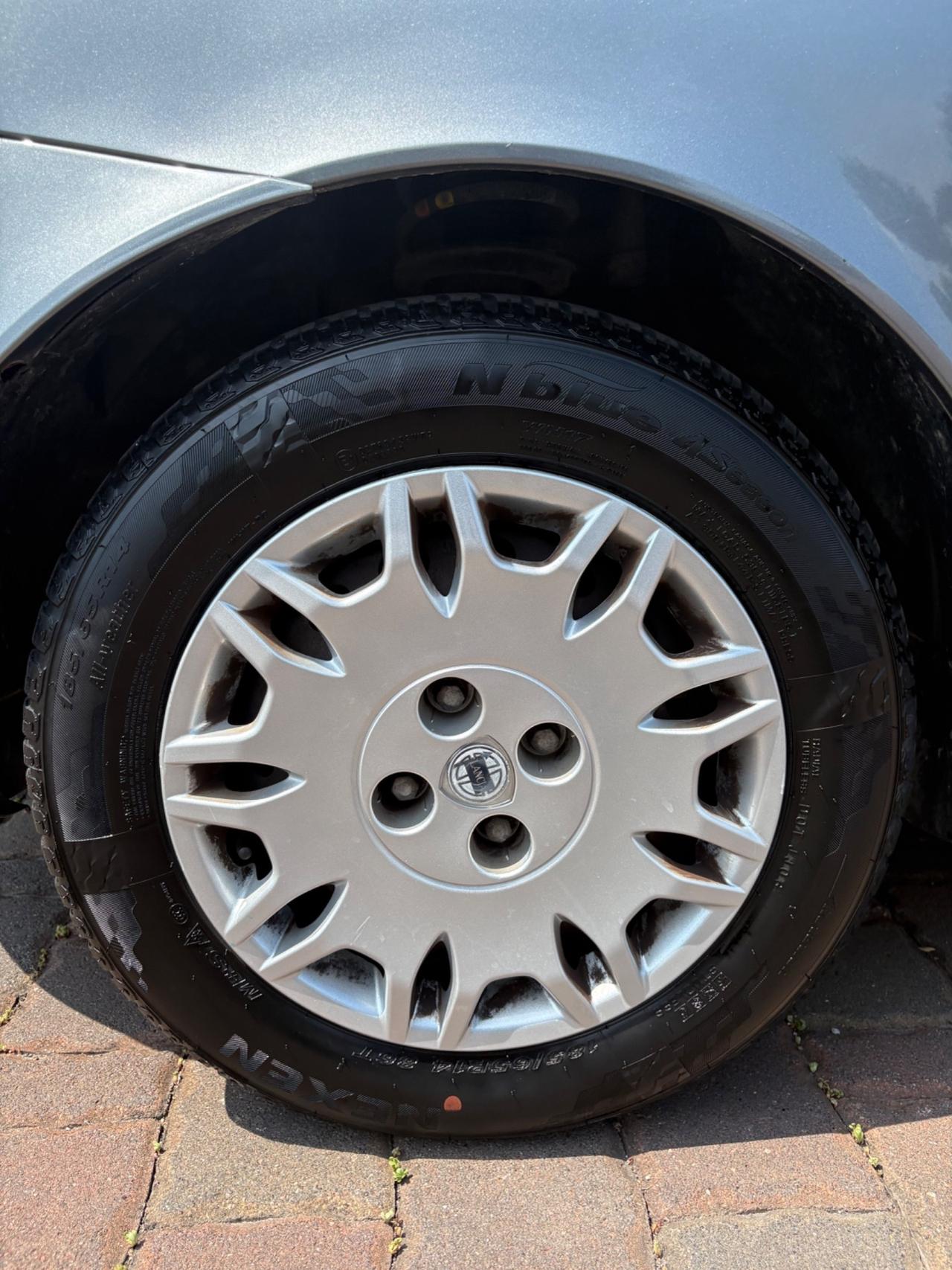 Lancia Ypsilon 1.2 Argento