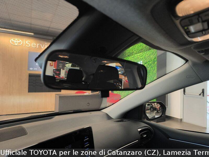 Toyota Yaris Hybrid Trend MY22