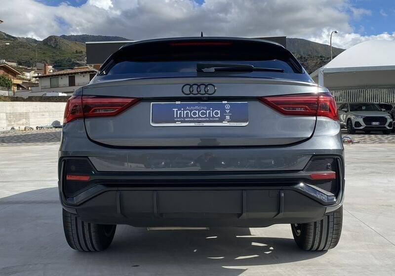 Audi Q3 SPB S Line interno ed esterno 2.0 TDI 150CV S-Tronic 35