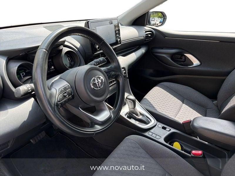Toyota Yaris Hybrid Trend MY22