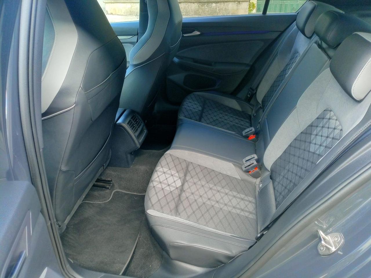 Volkswagen Golf R Line 1.5 TSI  #6470