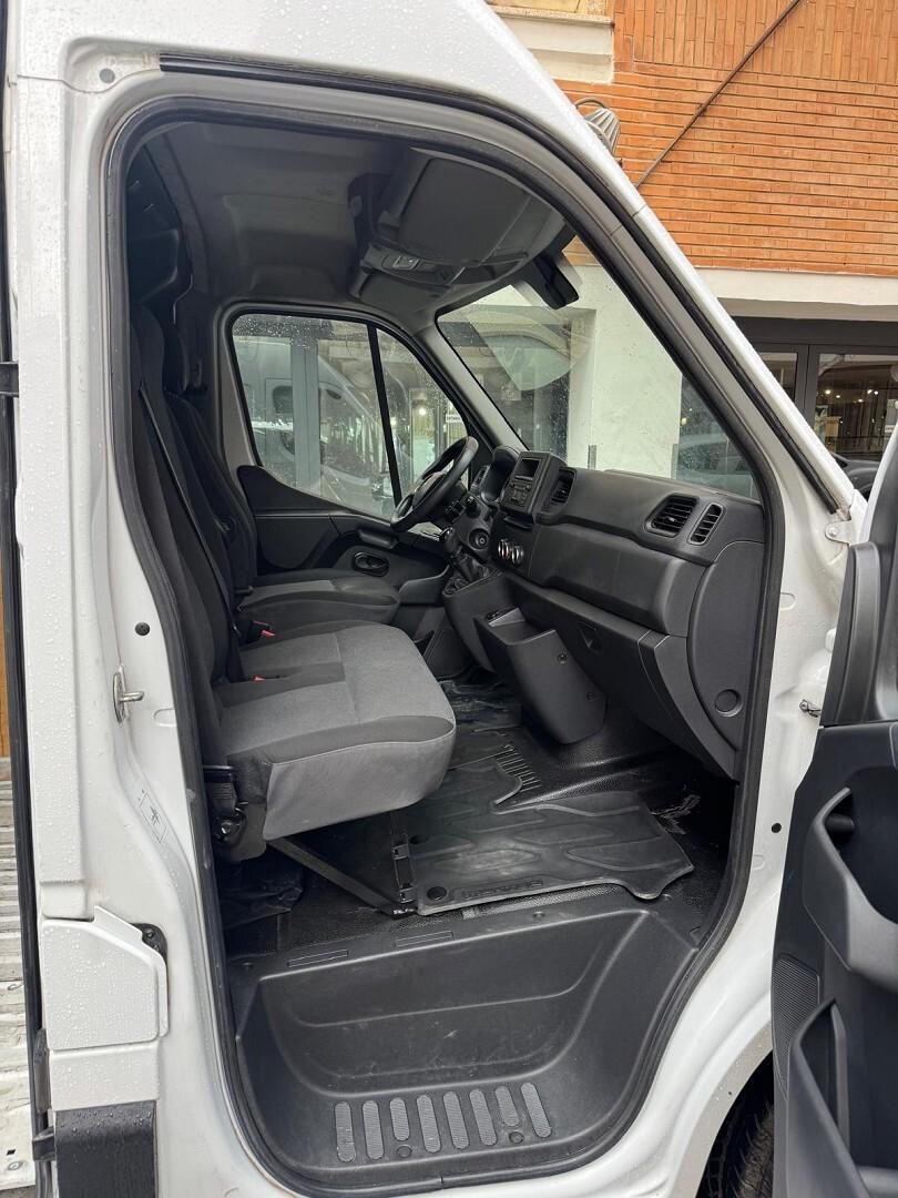 RENAULT Master T35 2.3 dCi 135CV PM-TM