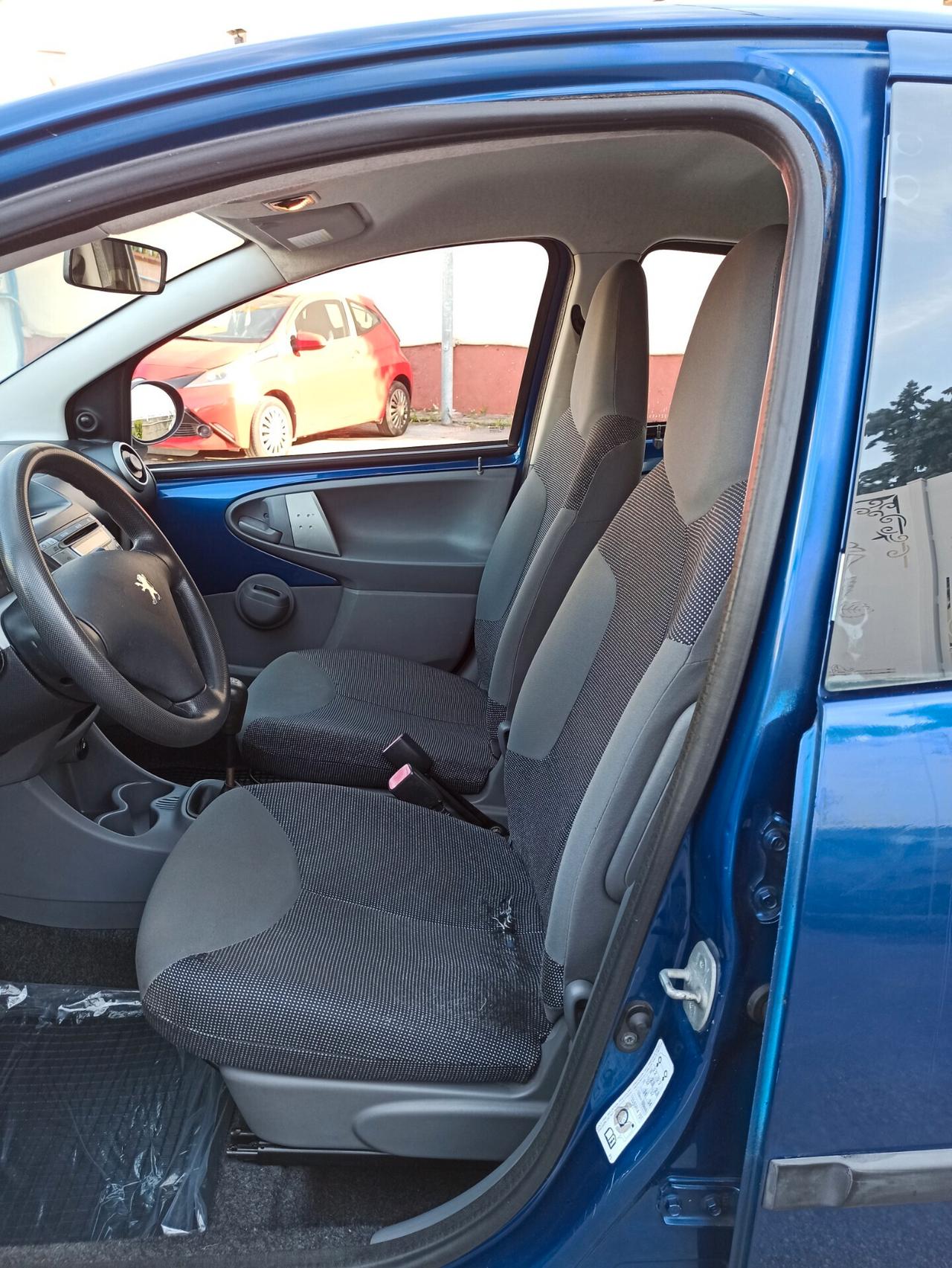 Peugeot 107 1.0 68CV 5p. Plaisir