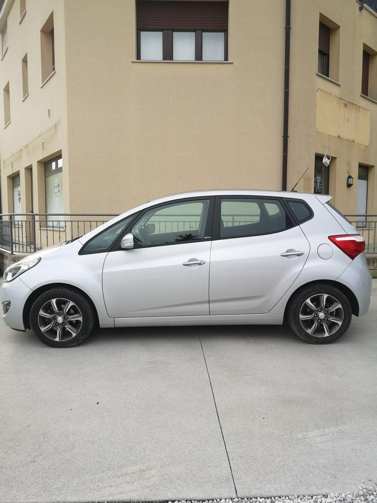 Hyundai i20 1.6 benz 124 CV - 2016