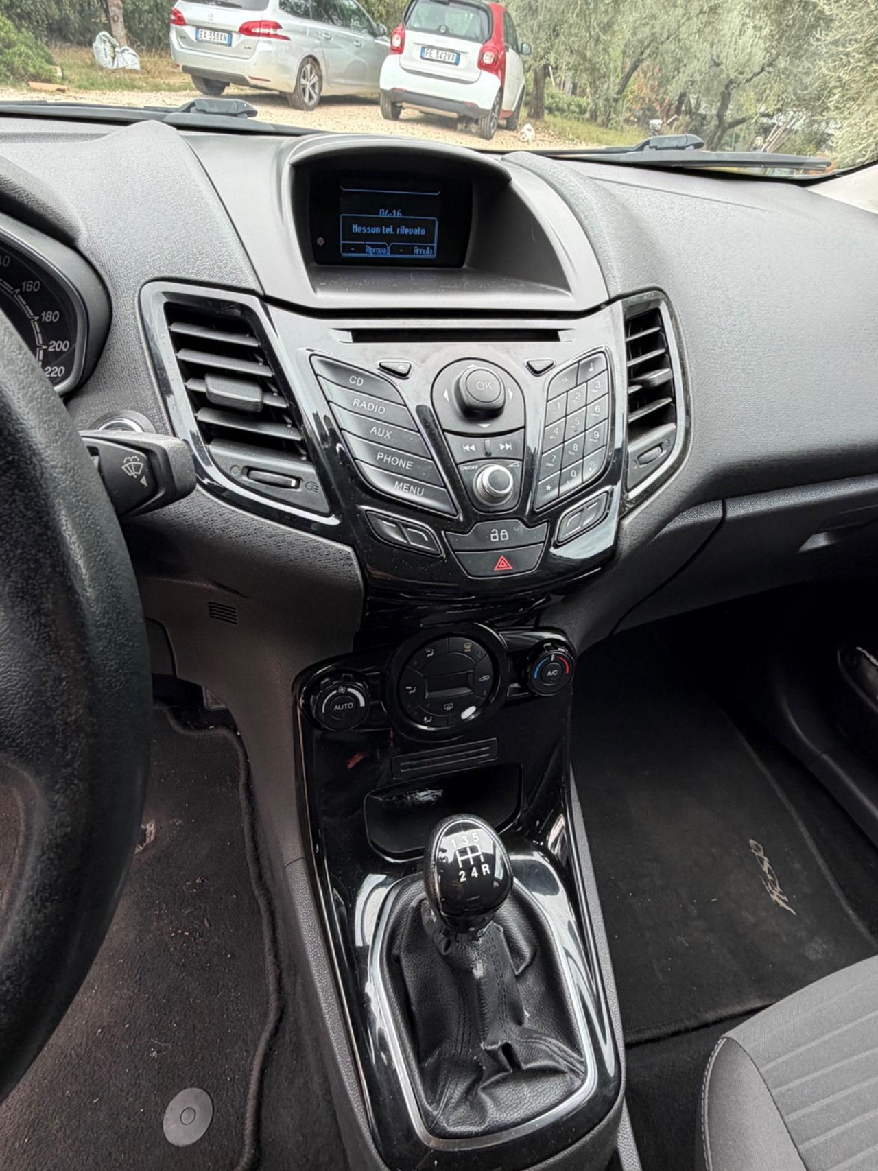 Ford Fiesta 1.5 TDCi 75CV 5 porte Titanium