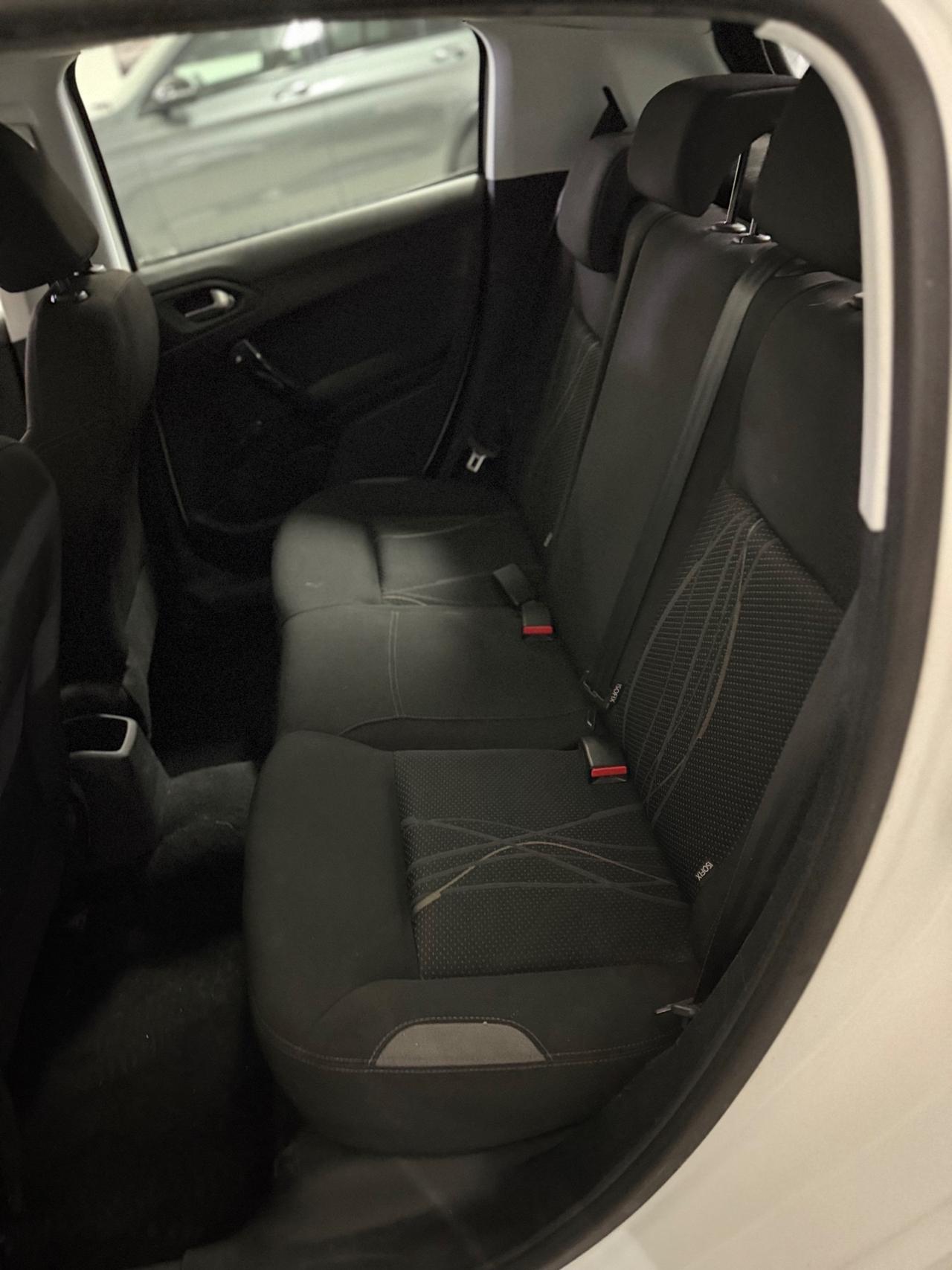 Peugeot 208 1.4 HDi 68 CV 5 porte Active