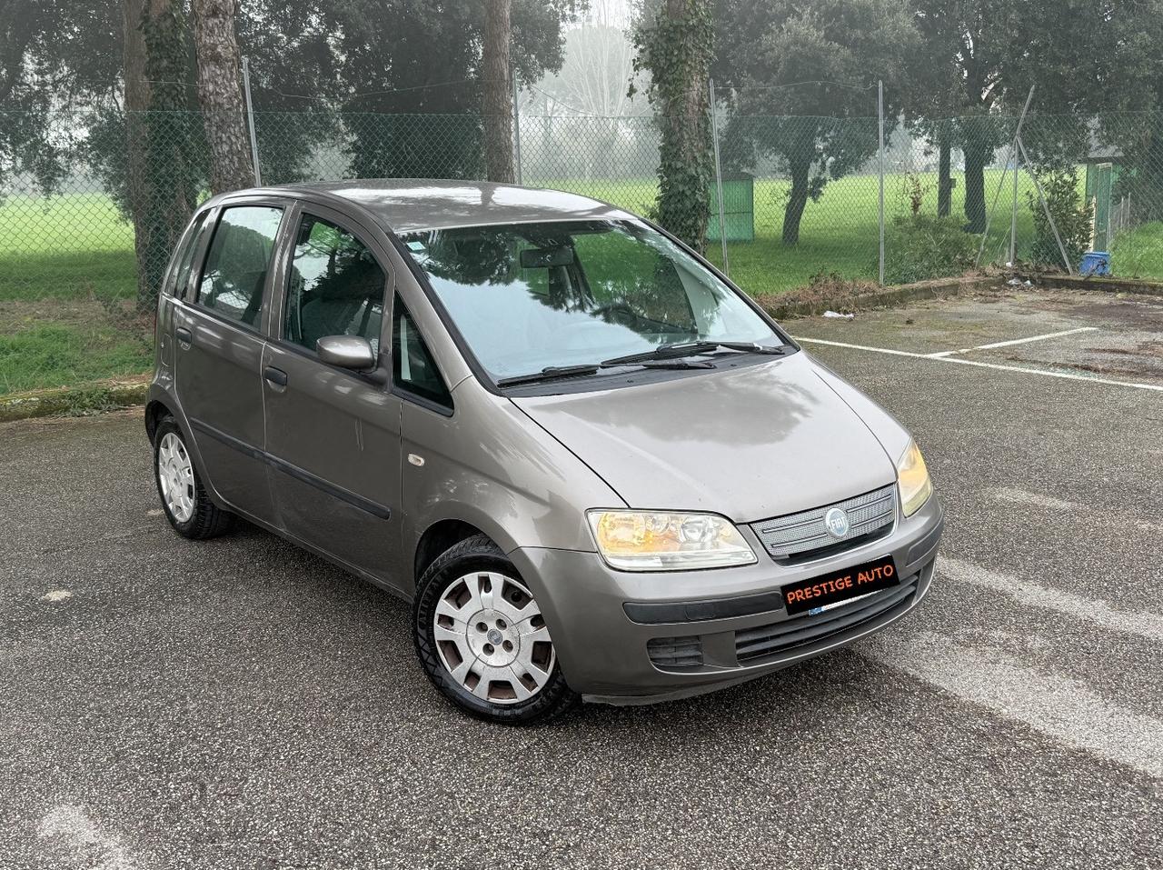 Fiat Idea 1.4 16V GPL BlackEnergy