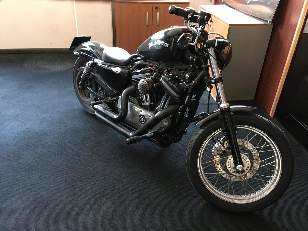 HARLEY DAVIDSON 883 SPORTSTER