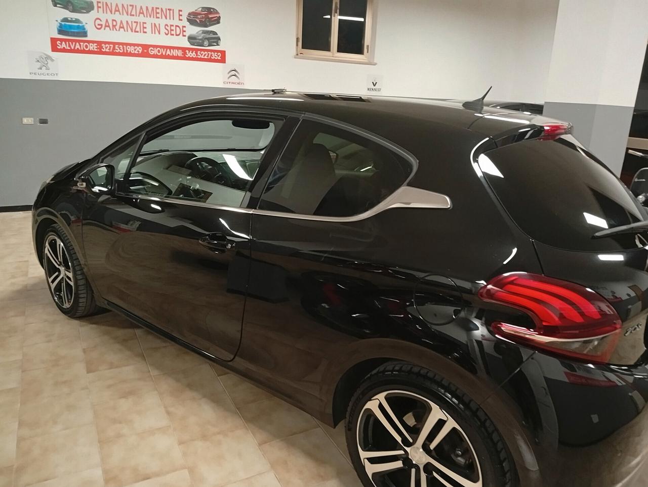 PEUGEOT 208 ANNO 2017 BZ 1.2 GT LINE ADATTA NEOPATENTATI KM 134 MILA