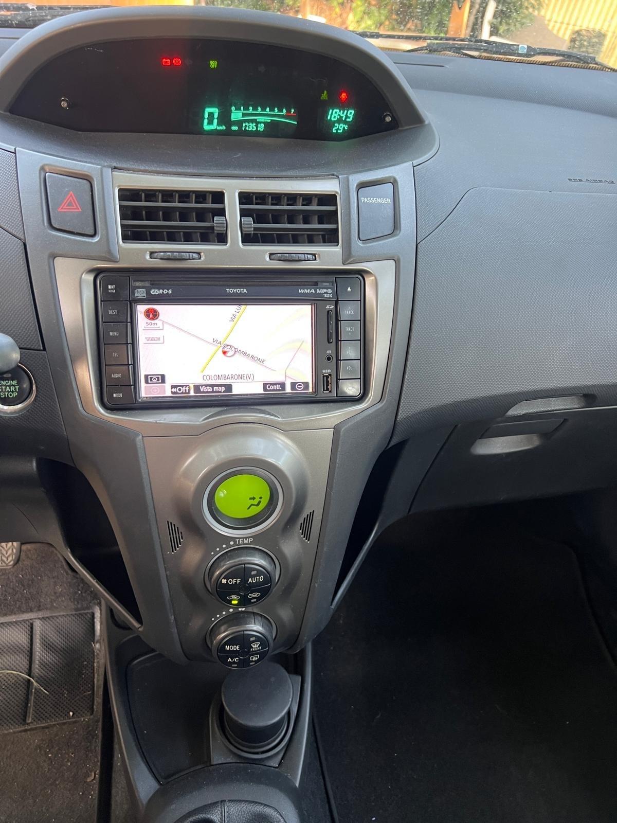 Toyota Yaris 1.3 5 porte Sol