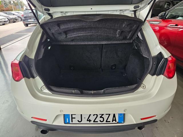 Alfa Romeo Giulietta Giulietta III 2010 1.6 jtdm-2 Progression