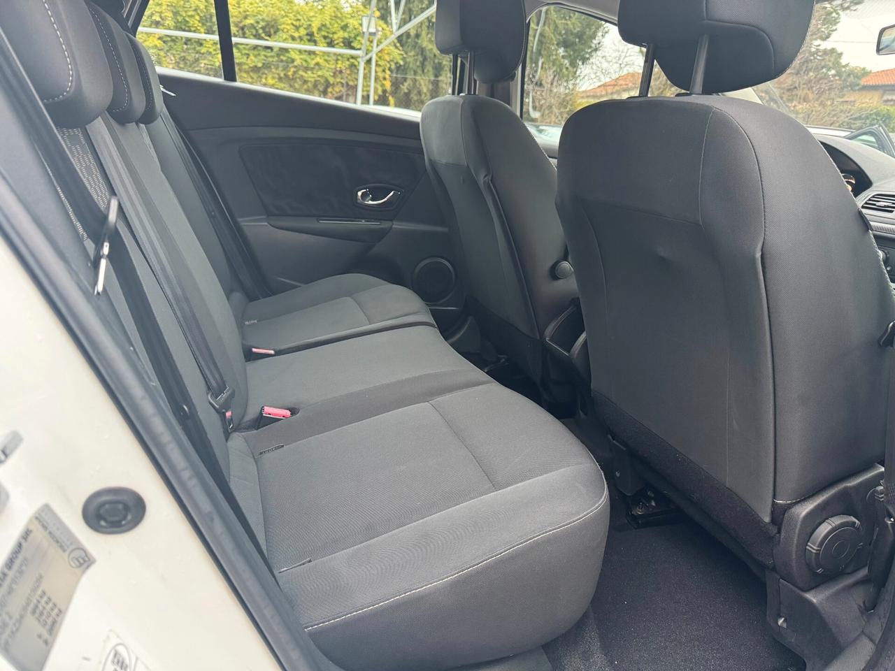 Renault Megane Mégane 1.5 dCi 110CV Wave Autocarro