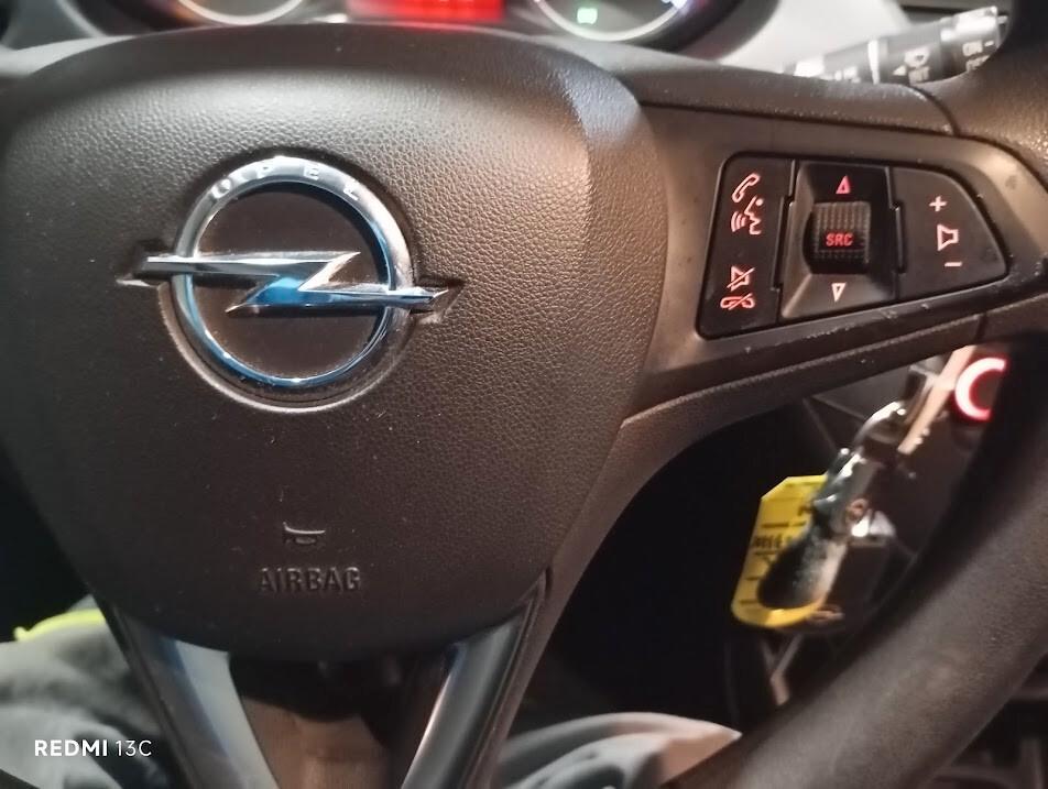 Opel Corsa del 2015 1200 benzina 130.000 km