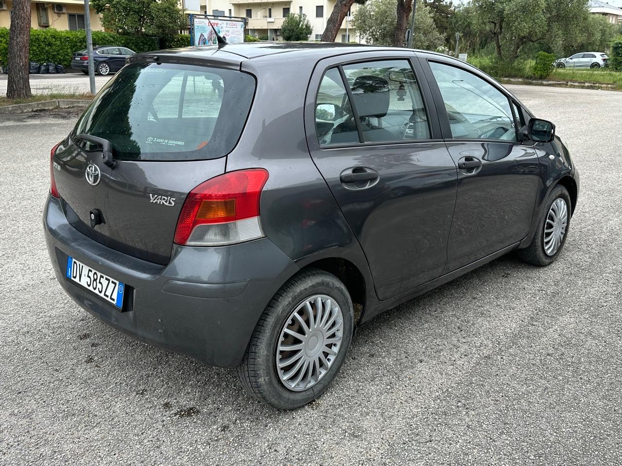 Toyota Yaris 2^serie 1.0 5 porte 2009