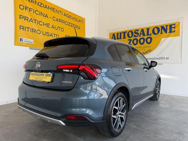 FIAT Tipo 1.5 Hybrid DCT 5 porte Cross NEOPATENTATI