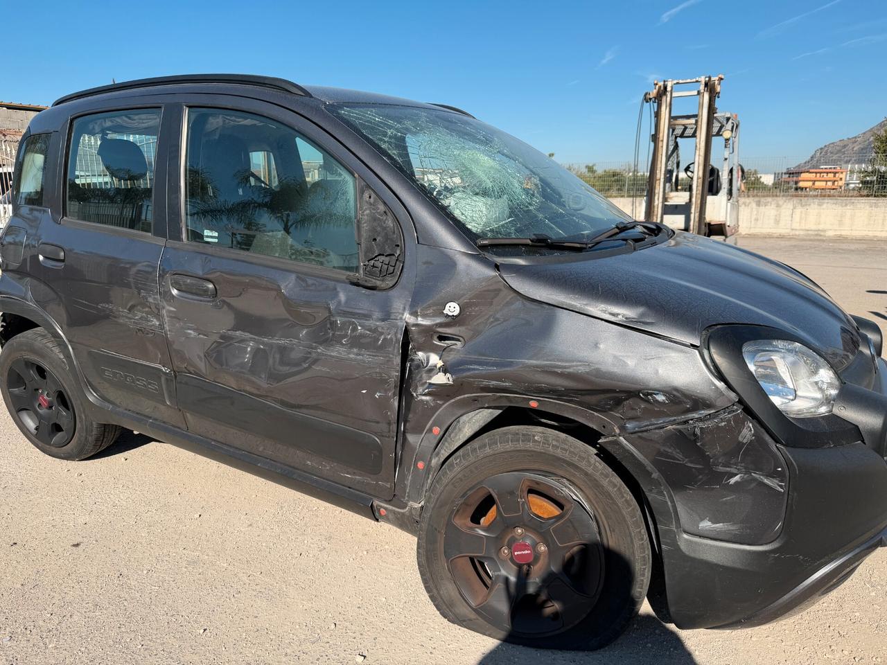 FIAT PANDA CROSS 2019 1.2 BENZINA 69 CV *SINISTRATA