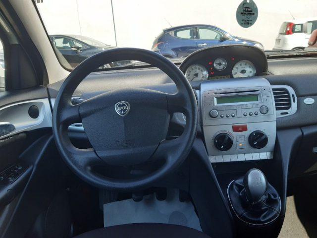 LANCIA Ypsilon 1.3 MJT 75 CV Versus