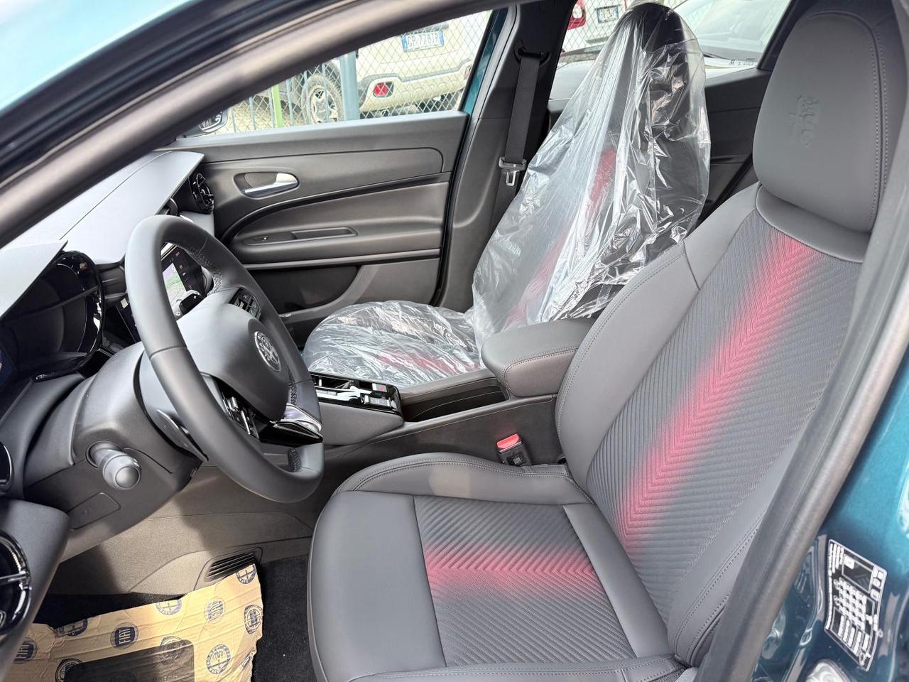 Alfa Romeo Junior 1.2 ibrida Speciale 145cv edct6