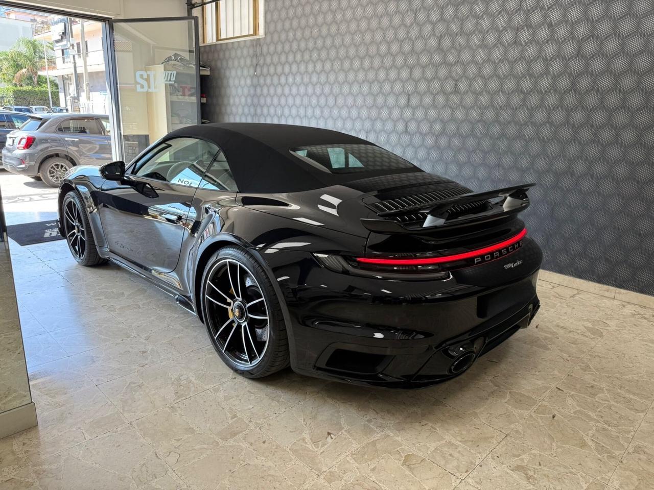 Porsche 911 Turbo Cabriolet 581cv - PACK LUX