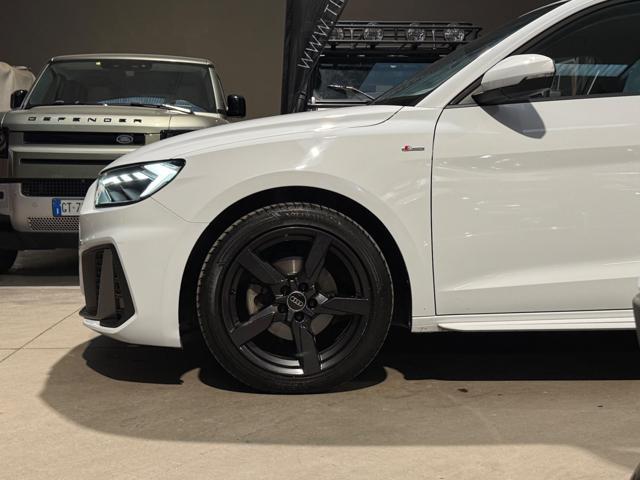 AUDI A1 SPB 30 TFSI S tronic S-LINE Identity Black