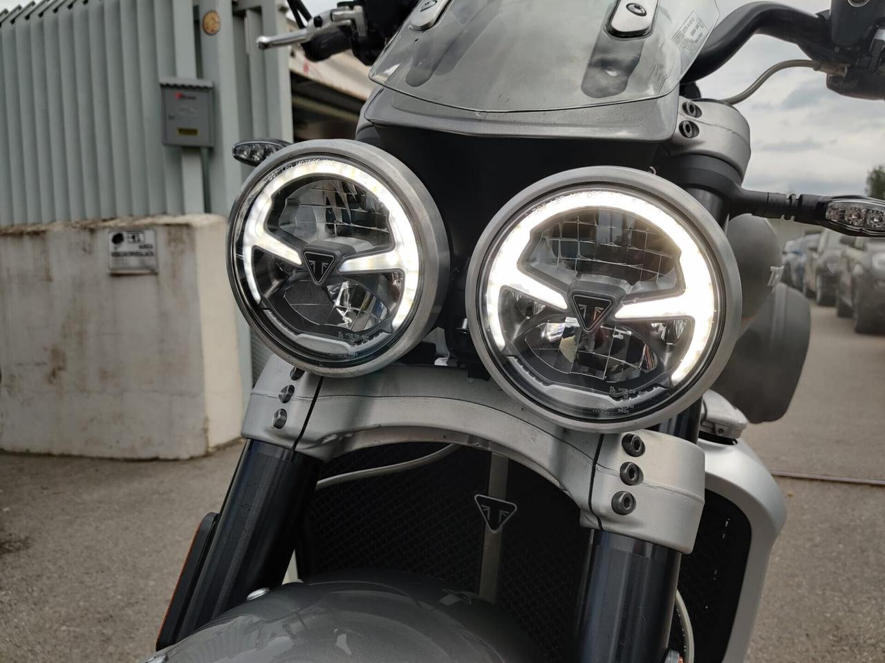 Triumph Rocket III GT