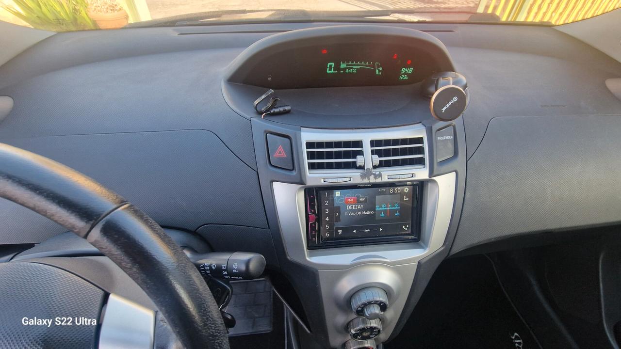 Toyota Yaris 1.0 5 porte Sol