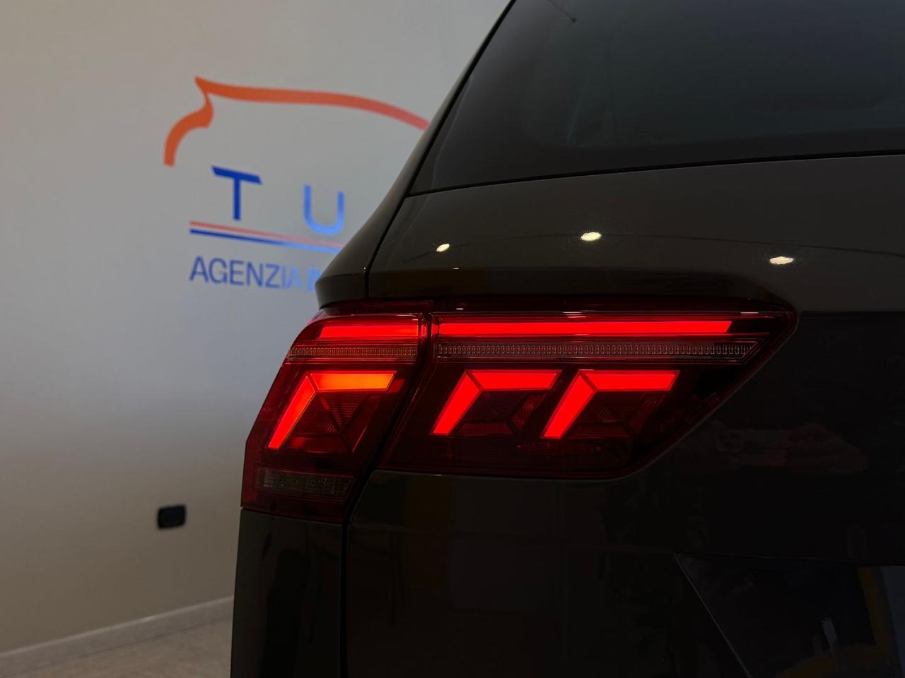 Volkswagen Tiguan Elegance 2.0 TDI 4MOTION #10043