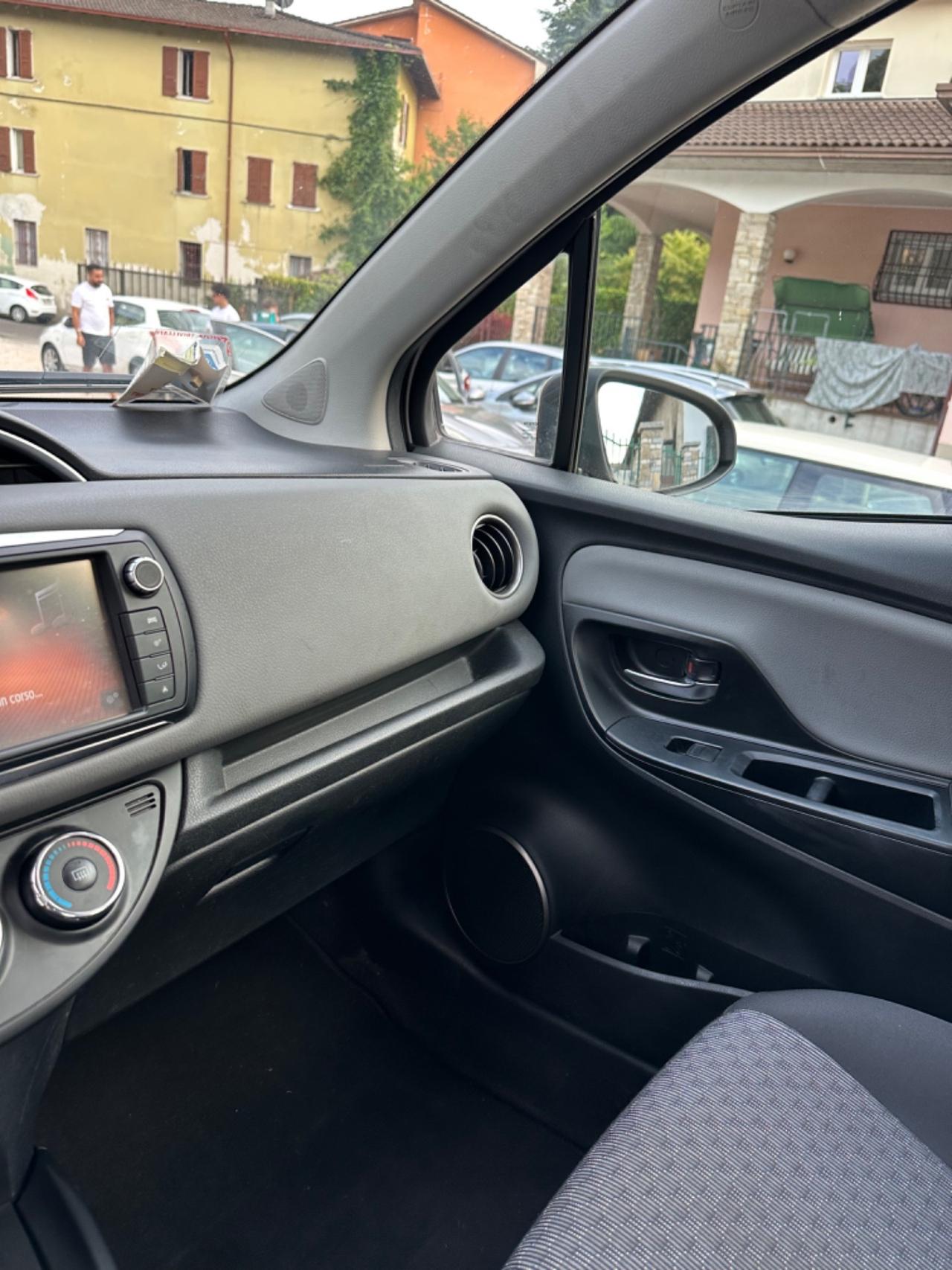 Toyota YARIS 1.0 5P ACTIVE KMCERT GARANZ UNICOPR