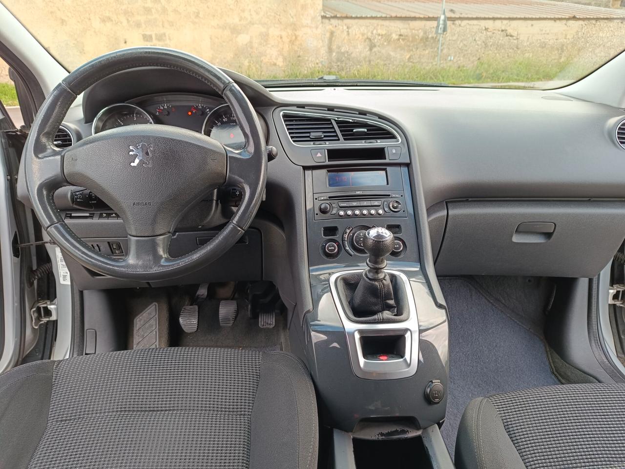 Peugeot 5008 1.6 HDi 110CV Premium 7 POSTI