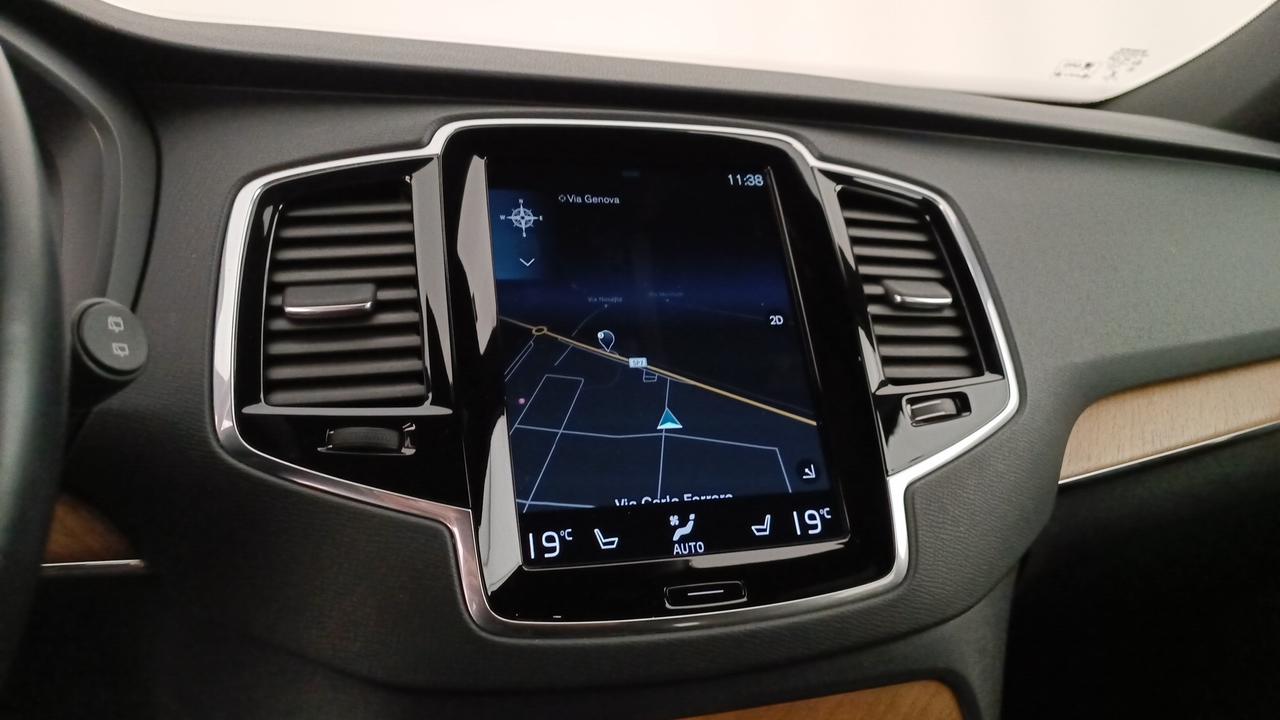 VOLVO XC90 2.0 b5 Momentum Pro awd 7p.ti geartronic