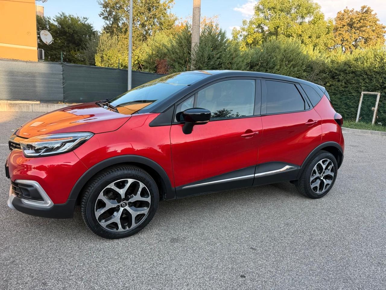 Renault Captur 1.3 TCE - AUTOMATICA - NAV. - 12 MESI DI GARANZIA -