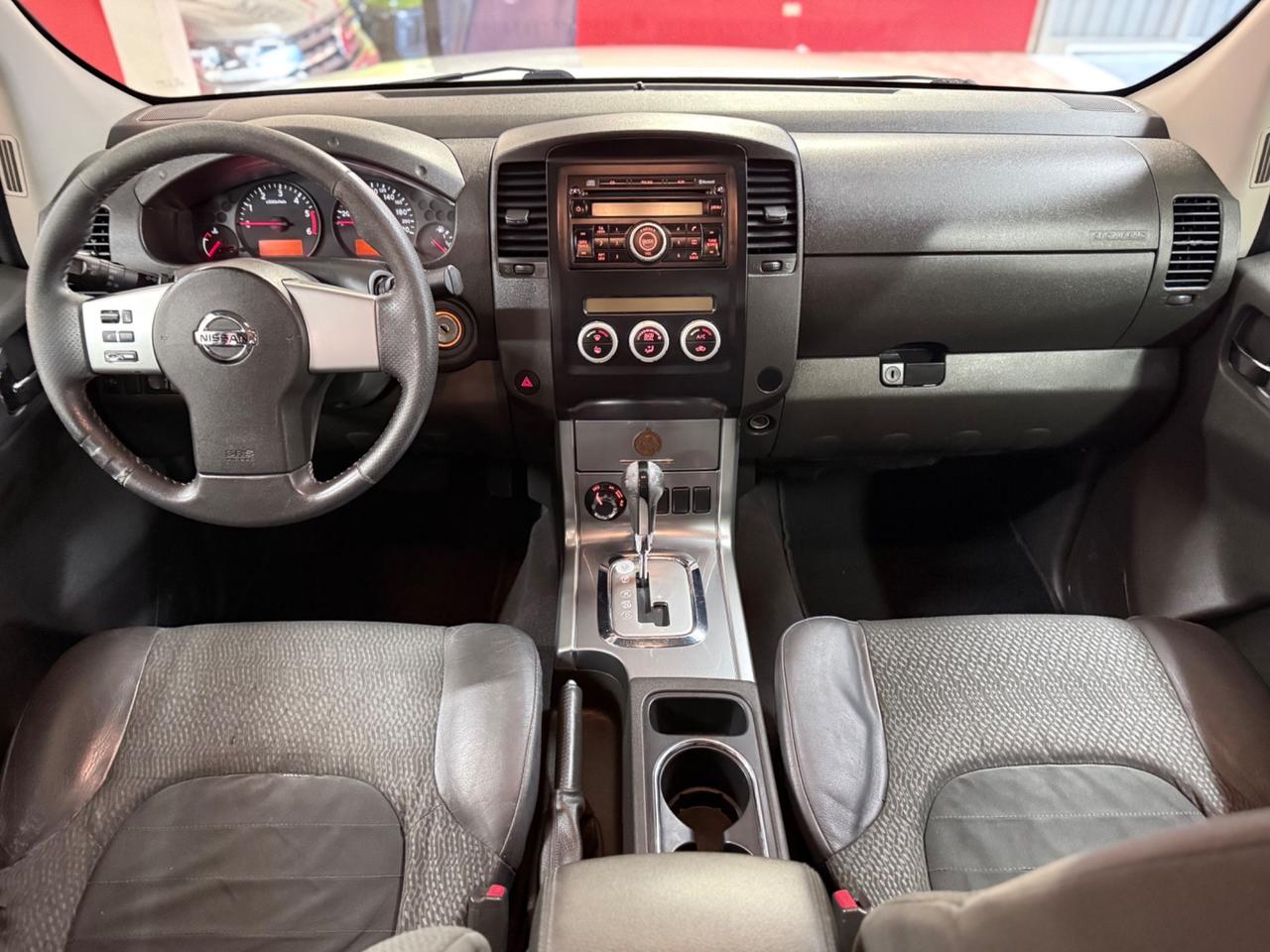 Nissan Navara PICK-UP 2.5 cdi 190cv Cab 4WD