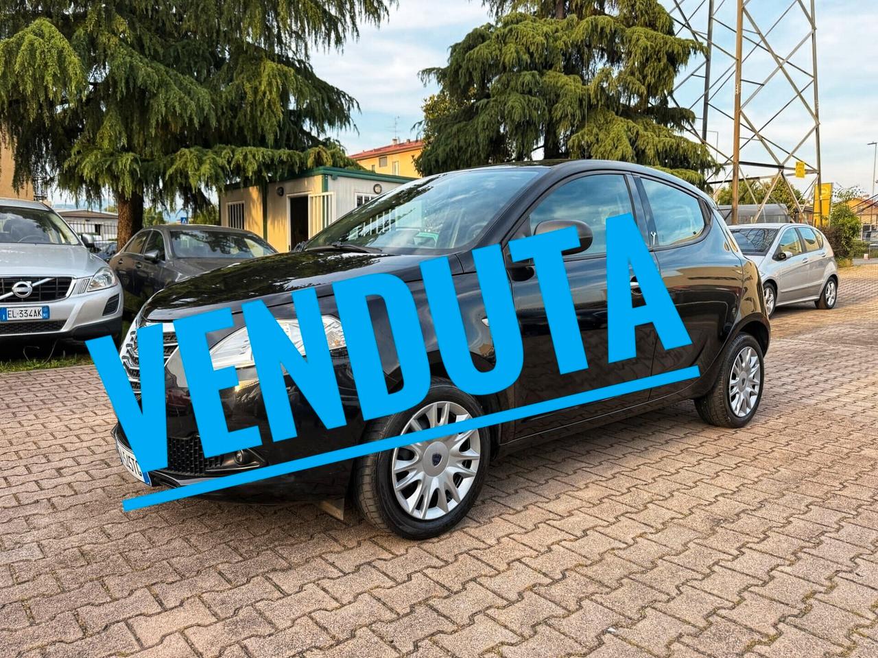 Lancia Ypsilon 1.2 69 CV 5 porte GPL Ecochic OK NEOPATENTATI